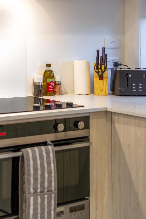 Vibrant City Abode - 2 Bed 2 Bath Apartment Christchurch Bagian luar foto