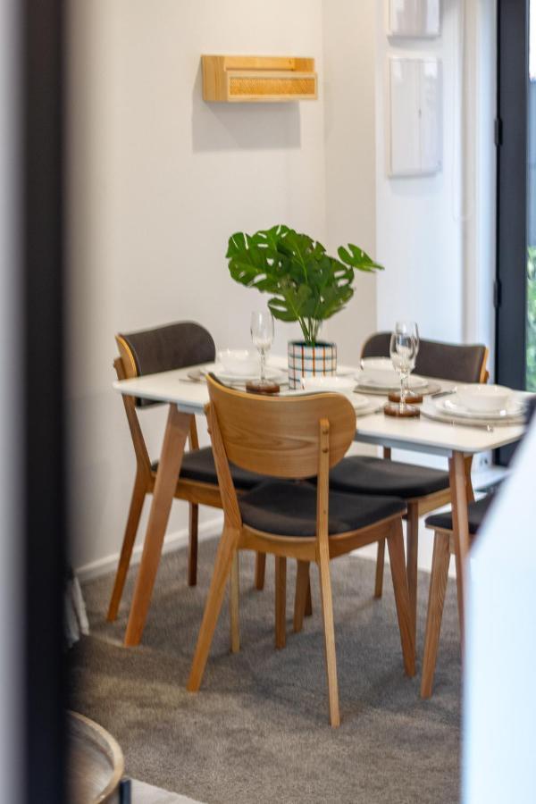 Vibrant City Abode - 2 Bed 2 Bath Apartment Christchurch Bagian luar foto