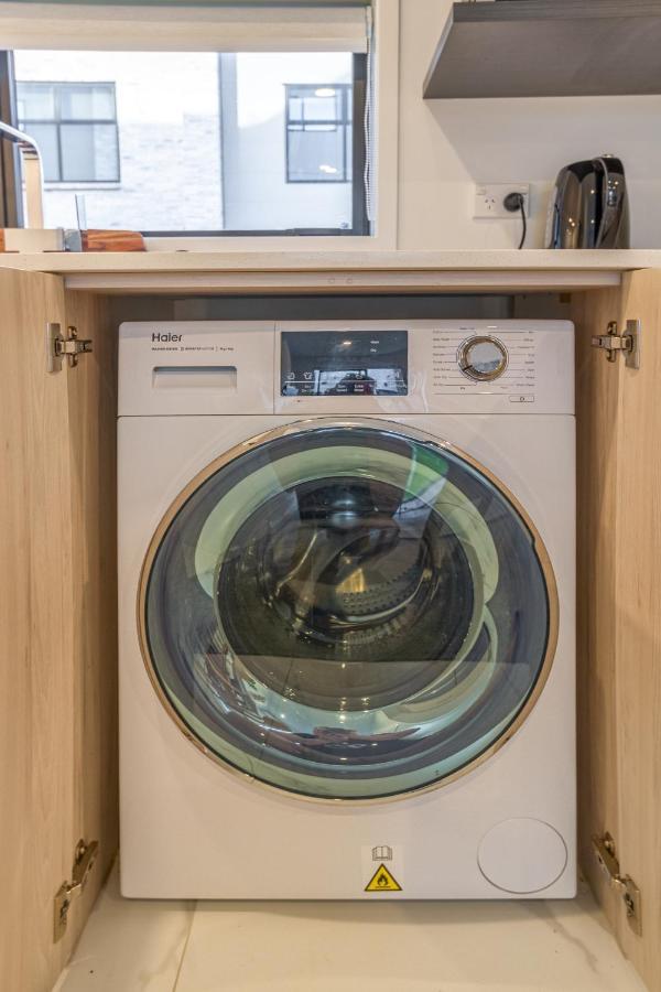 Vibrant City Abode - 2 Bed 2 Bath Apartment Christchurch Bagian luar foto